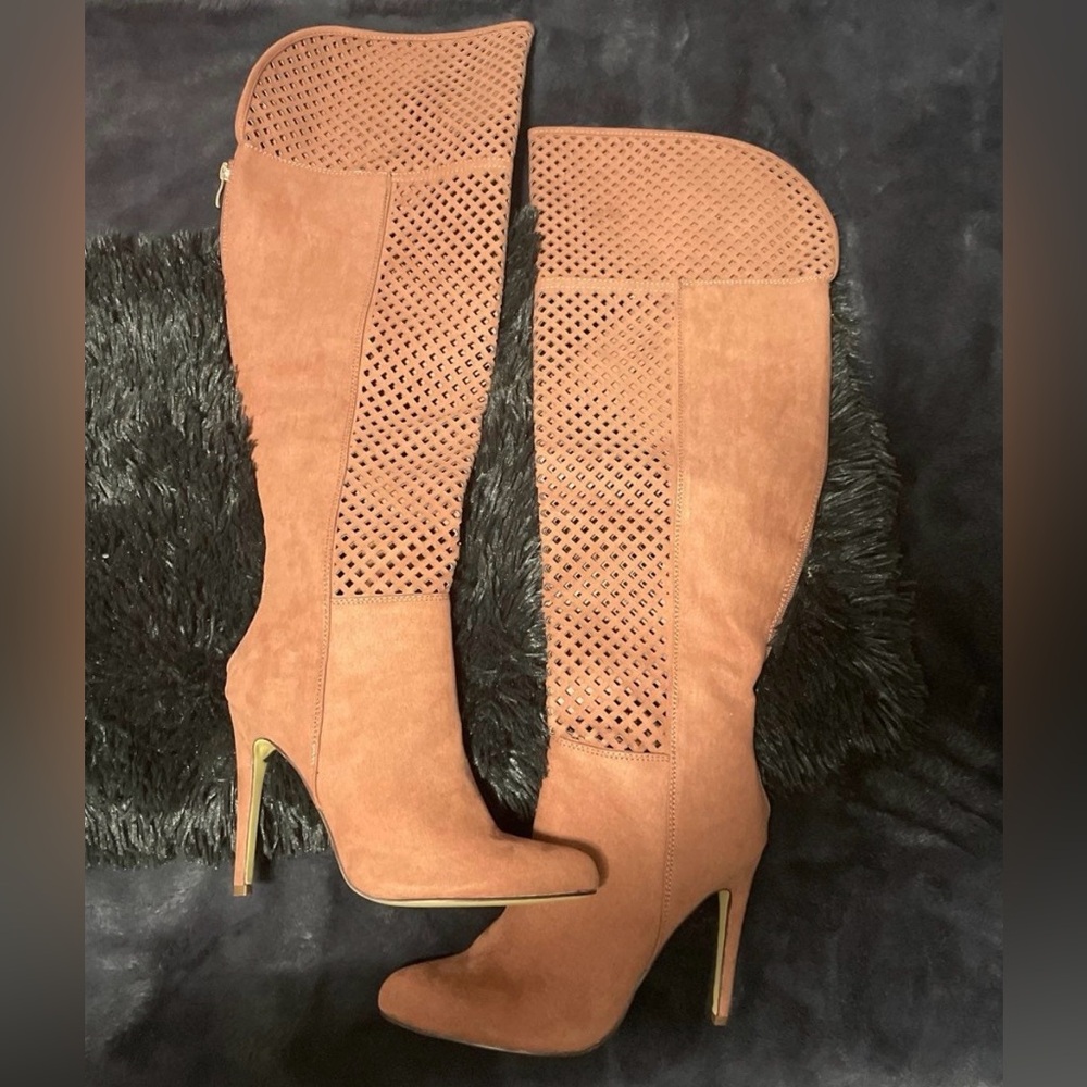 Shoe Dazzle Blush Over the Knee Boots Size  9 NEW!
